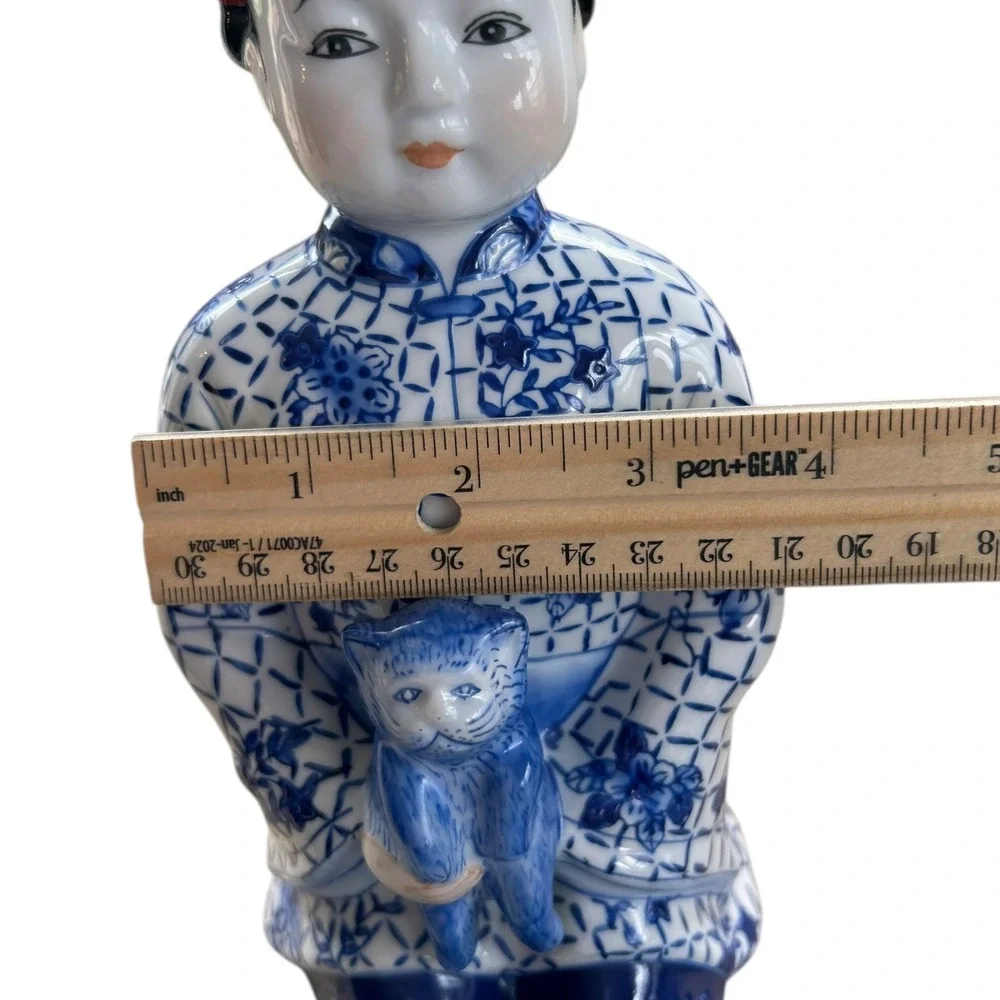 Vintage Chinoiserie Blue and White Porcelain Girl Shelf Sitter